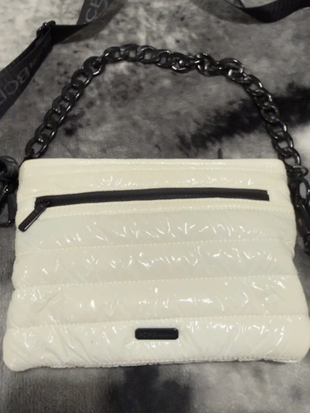 BCBGeneration White Quilted Crossbody Bag with Black Chain and Logo Strap - Picture 2 of 13
